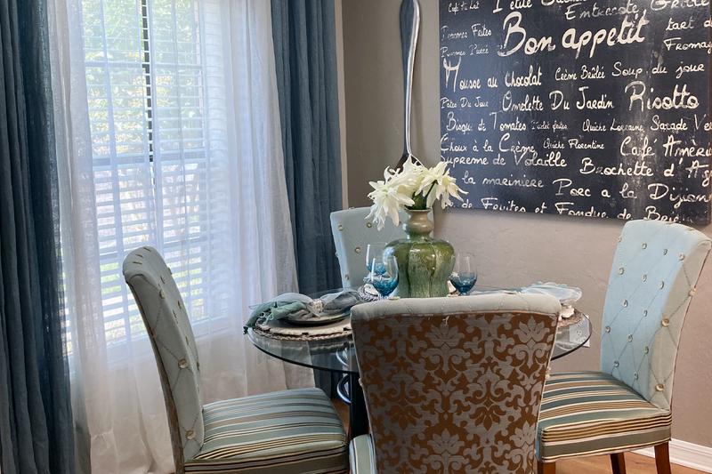 Dining Area | Every apartment home in the Ridgemar Commons community has a separate dining area, unlike most apartment homes in Gainesville.