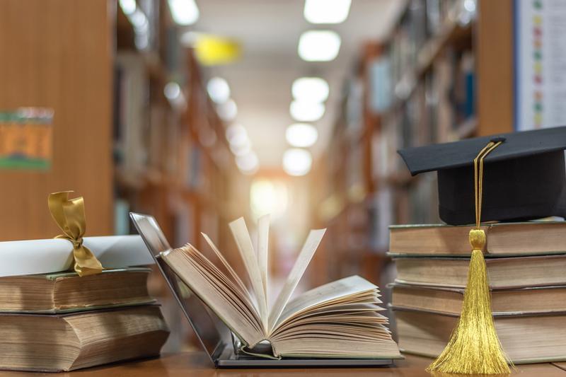 Located Near Rollins College & UCF | Elon Winter Park partners with Rollins College and UCF offering great student incentives.