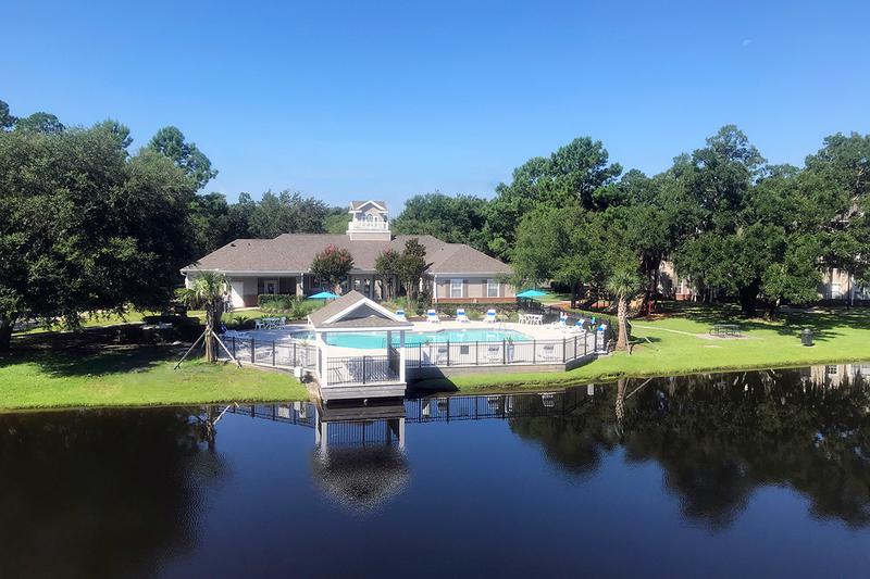 Lakeside Living | Enjoy beautiful lakeside living when you choose Eagle's Pointe apartment as your home.