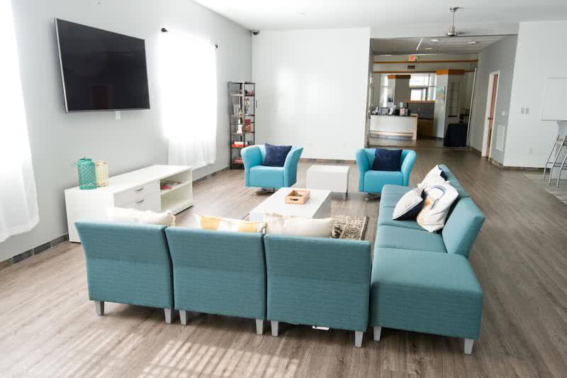 Clubhouse TV | Hang out in the clubhouse and watch the game with your friends.