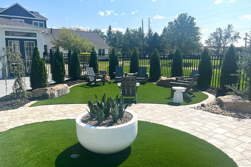 Outdoor Lounge | Relax after a long day at our outdoor lounge with free Wi-Fi!