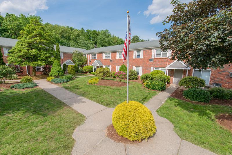 Courtyard | Our pet friendly community features beautifully landscaped courtyards.