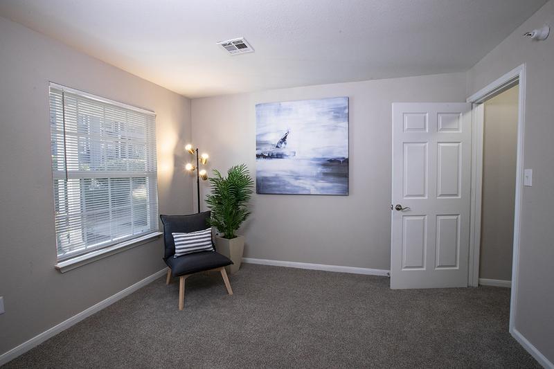 Guest Bedroom | Bedrooms feature plush carpeting and sizeable closets with built-in organizers.