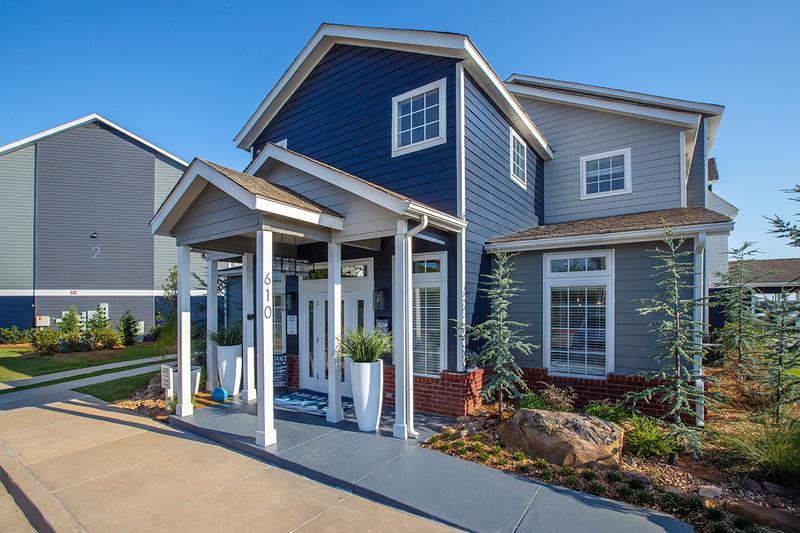 Leasing Office | Stop in to say hi at our beautiful leasing office.