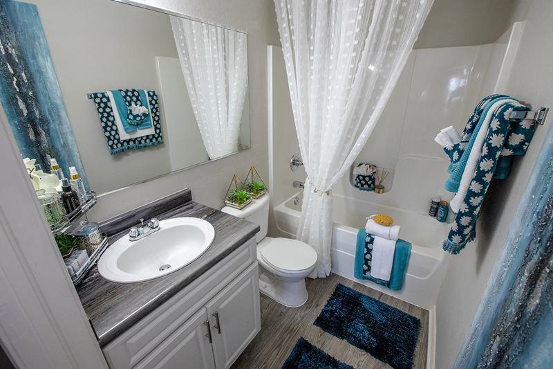 Bathroom | Luxury bathrooms modernized at District Six10.