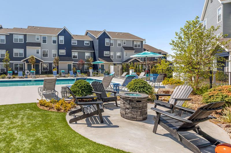Fire Pit | Enjoy relaxing days by the gas fire pit.
