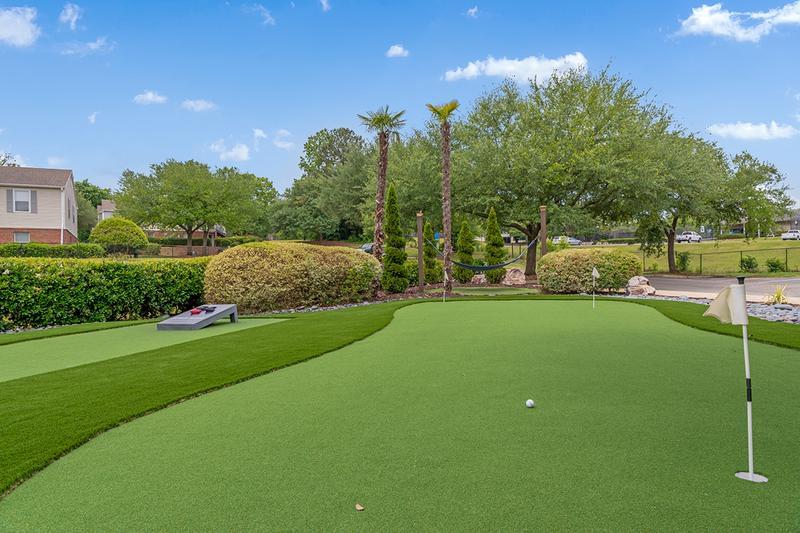 Putting Green | Practice your putt on our on-site putting green.
