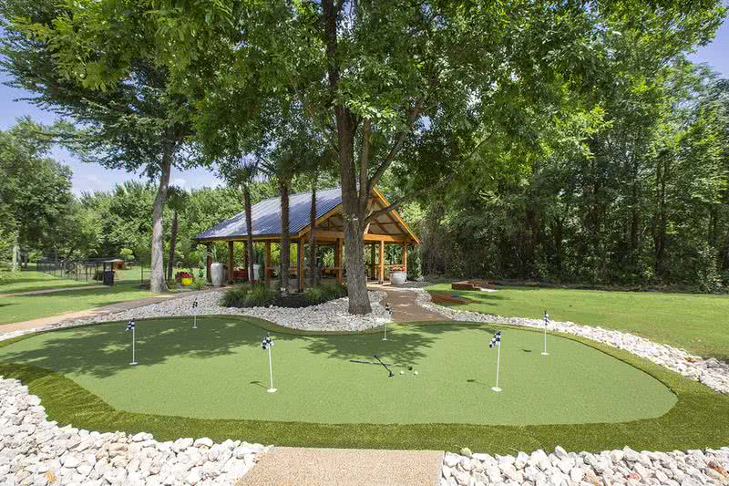 Putting Green | Practice your puts at our on-site putting green.