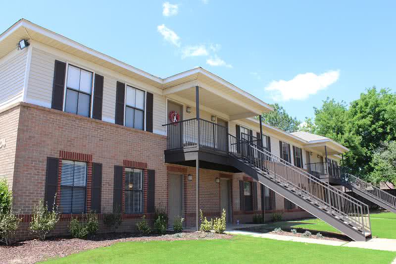 hotels in prattville al close to the mills at 601
