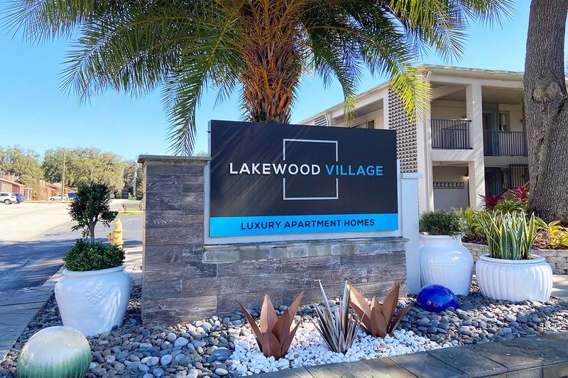 Welcome Home to Lakewood Village | Welcome home to Lakewood Village Apartments in Jacksonville.