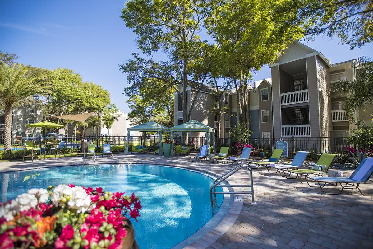 Allister Place Ucribs