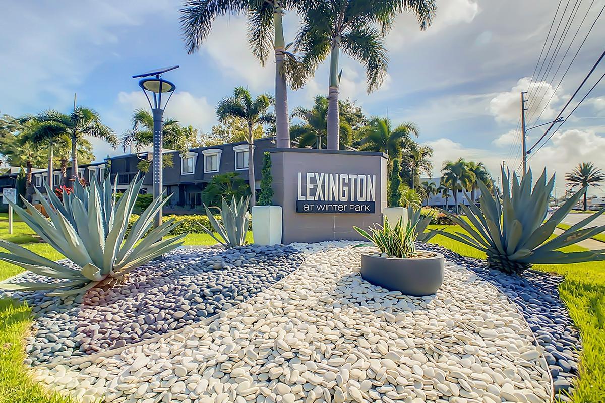 Welcome home to The Lexington at Winter Park Apartments in Winter Park, FL.