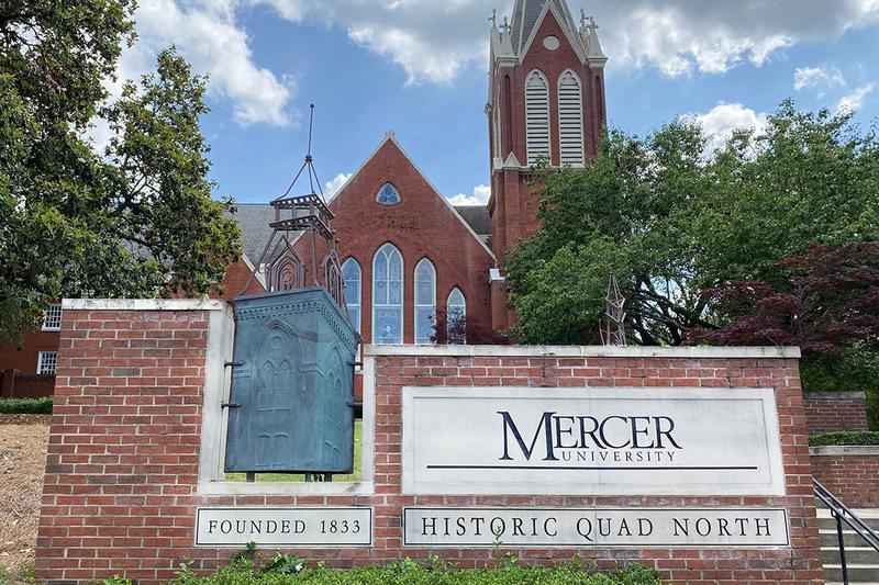 Located Near Mercer University | When you choose to live at MAV at North Macon, you'll be a short drive away from Mercer University.