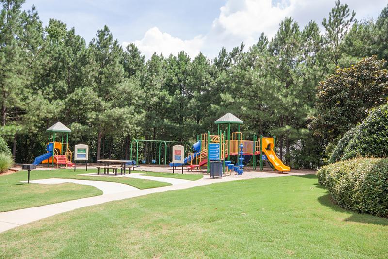 Apartment Photos Woodlawn Park in McDonough, GA