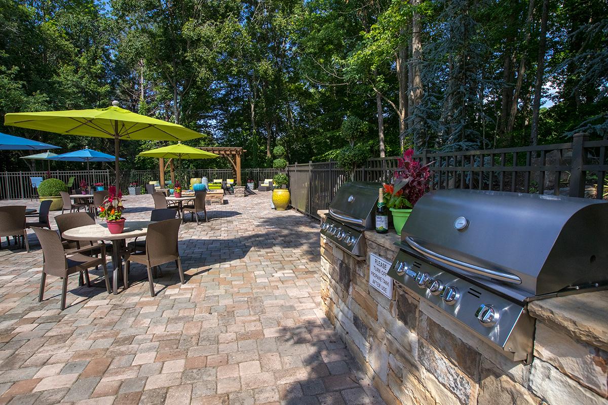Utilize our poolside grills and have a cookout with some friends by the pool.