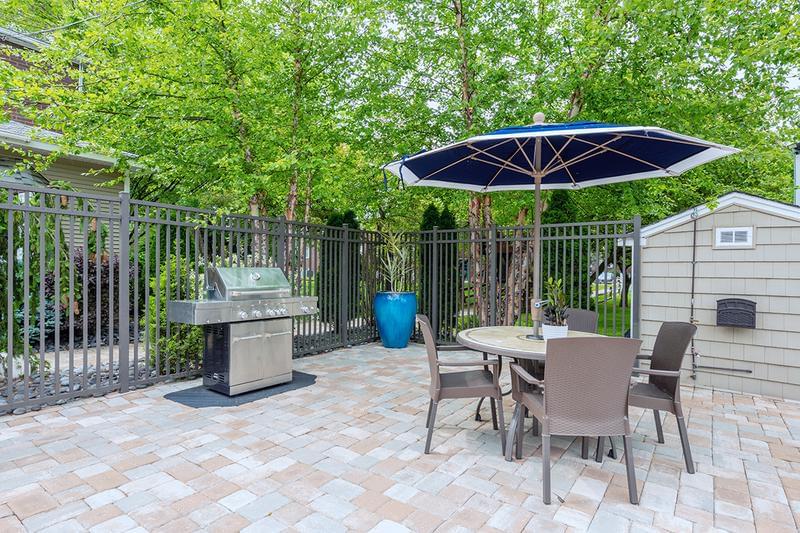 Poolside Grill | Our stainless-steel grill is perfect for a BBQ by the pool.