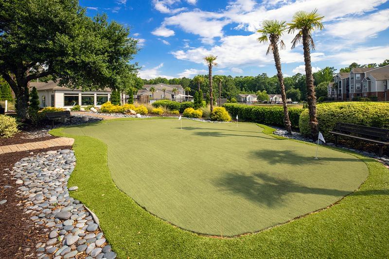 Putting Green | Practice your putt on our on-site putting green.